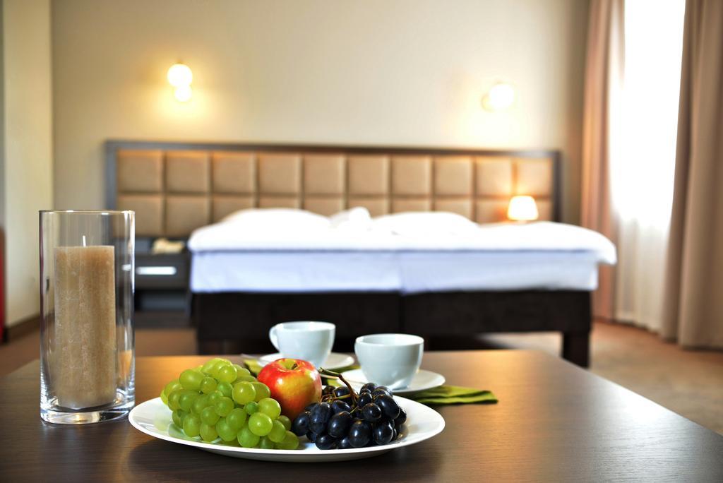 Dwór Spalice SPA Residence&Restaurant Lawendowa Restauracja Oleśnica Habitación foto